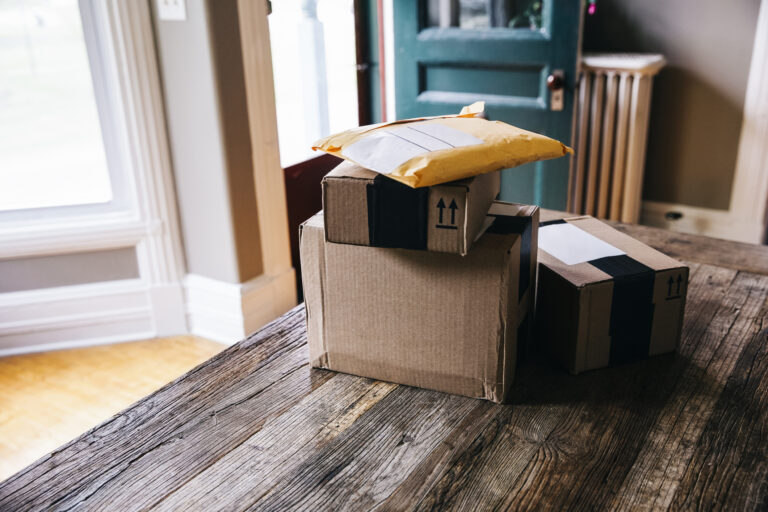 Не изпращайте мартеници до САЩ, пратките няма да бъдат приети