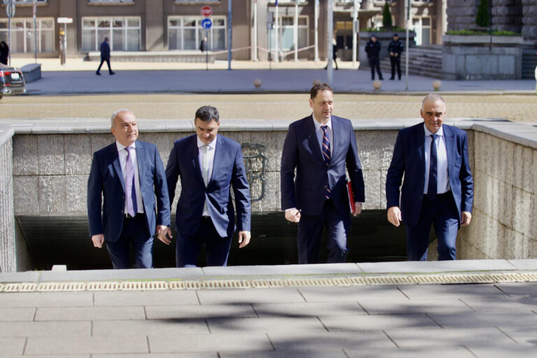 Румен Радев не дойде на консултациите с Илияна Йотова в президентството