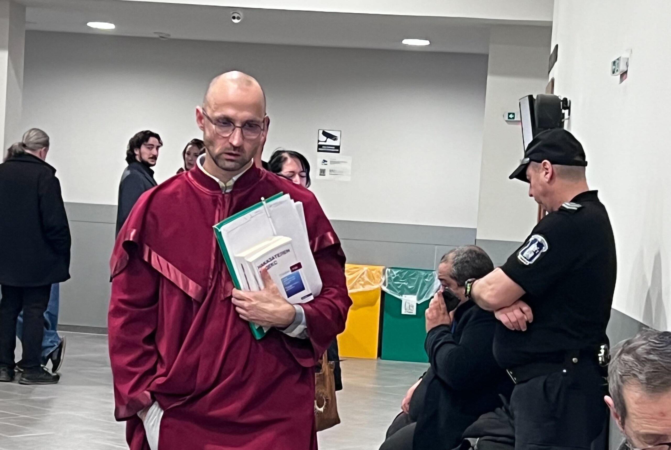 Съдът остави в ареста Николай, обвинен по copy-paste показания и видео, на което не може да бъде разпознат