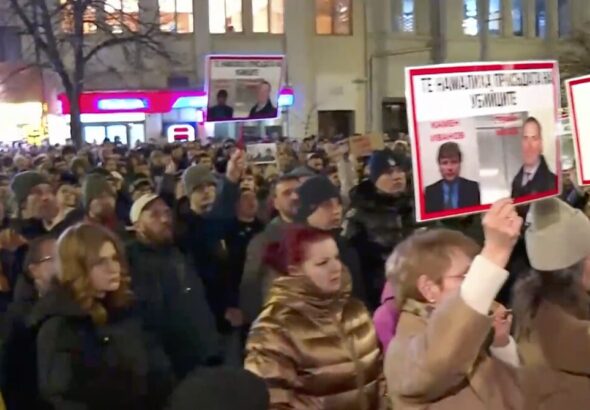 „Справедливост за Ети“: Хиляди протестират пред Съдебната палата в София