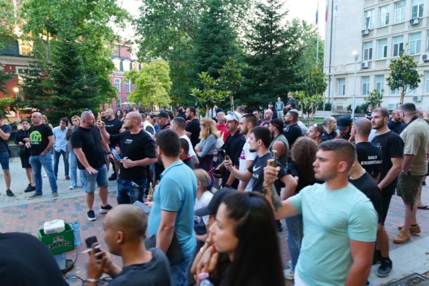 Проверяват полицейски шеф и двама полицаи след смъртта на млад мъж във Варна