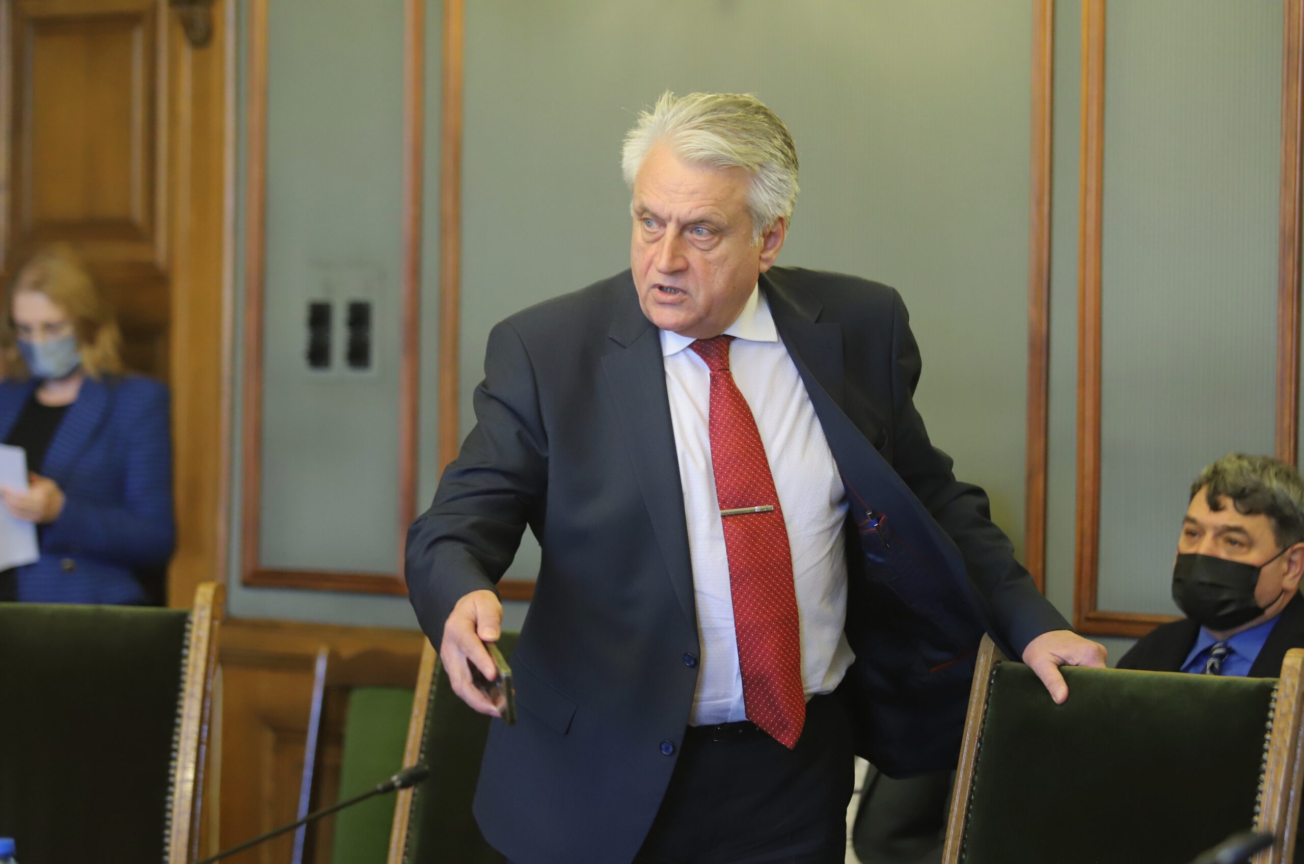 Първата „номинация“ за служебен МВР шеф е на Бойко Рашков