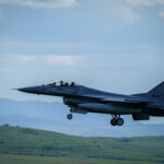 Румъния вдигна четири изтребителя заради дронове във въздушното си пространство