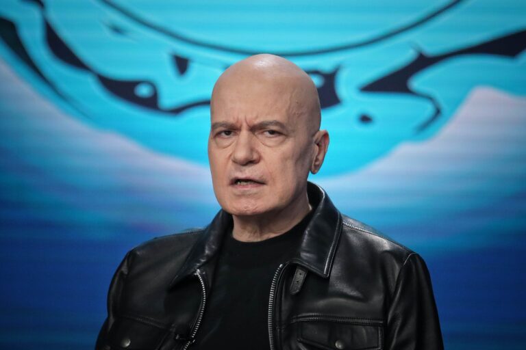 Слави Трифонов: Ще направя всичко възможно гнусотии да продължат да се пишат
