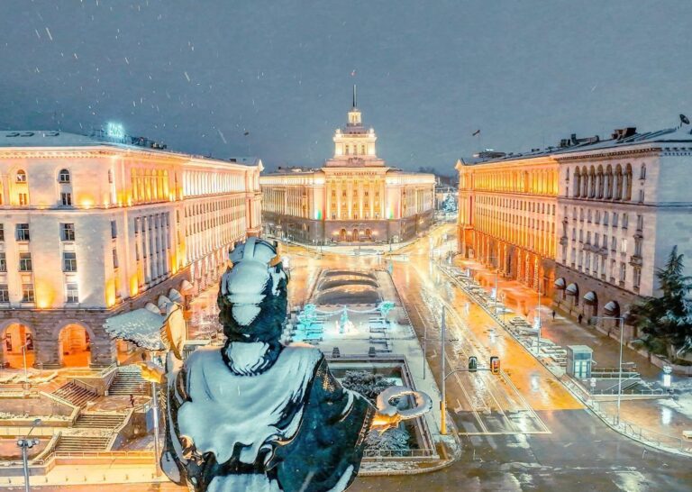 Оранжев код за сняг, поледици и силен вятър е обявен в четири области в България