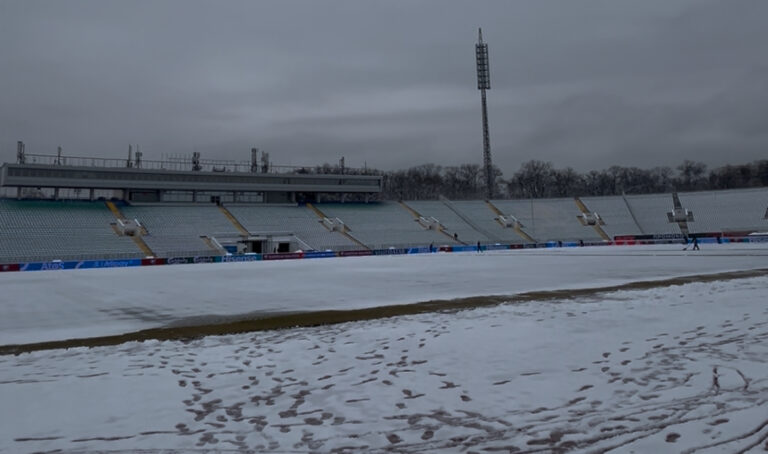Замръзнал стадион очаква "Левски" и "Лудогорец" в мача за Суперкупата