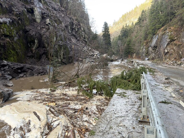 Трети ден републиканският път Велинград – Сърница остава затворен