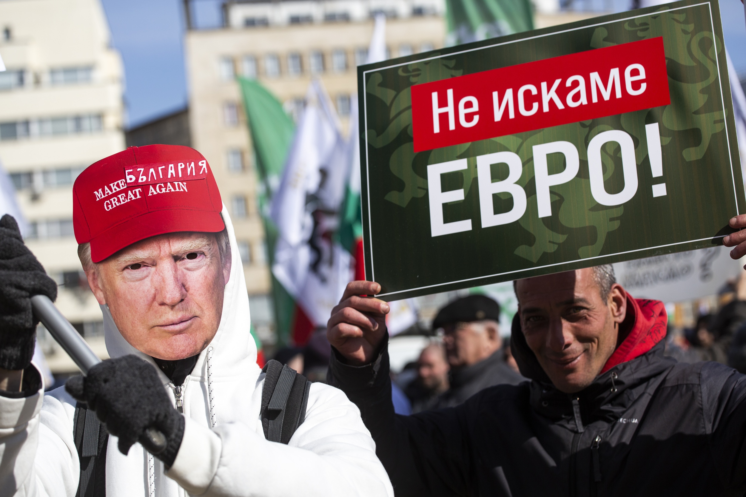 Губи ли България суверенитет с приемането на еврото?
