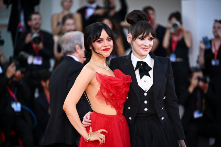 Уинона Райдър, Джена Ортега и Тим Бъртън се събират в третия сезон на Wednesday