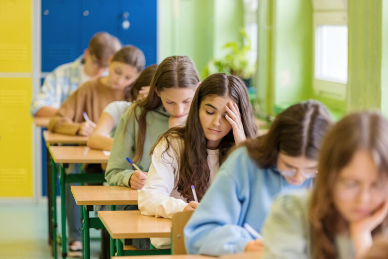 Учениците ще почиват шест дни в края на май