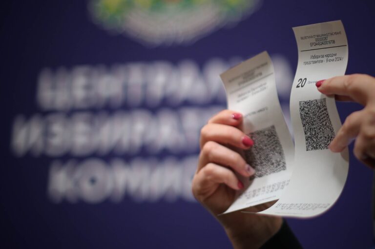 Весела Драганова ще се яви на изборите с "Трети март", ЦИК отказа друг двойник на Румен Радев