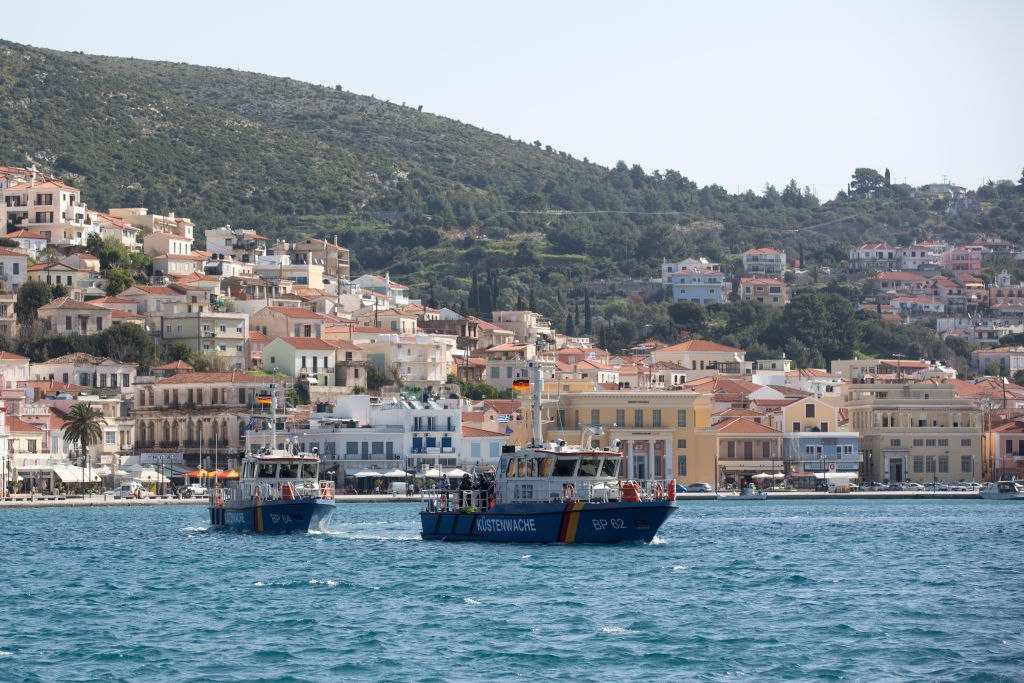 Кораб на Frontex потъна край Гърция