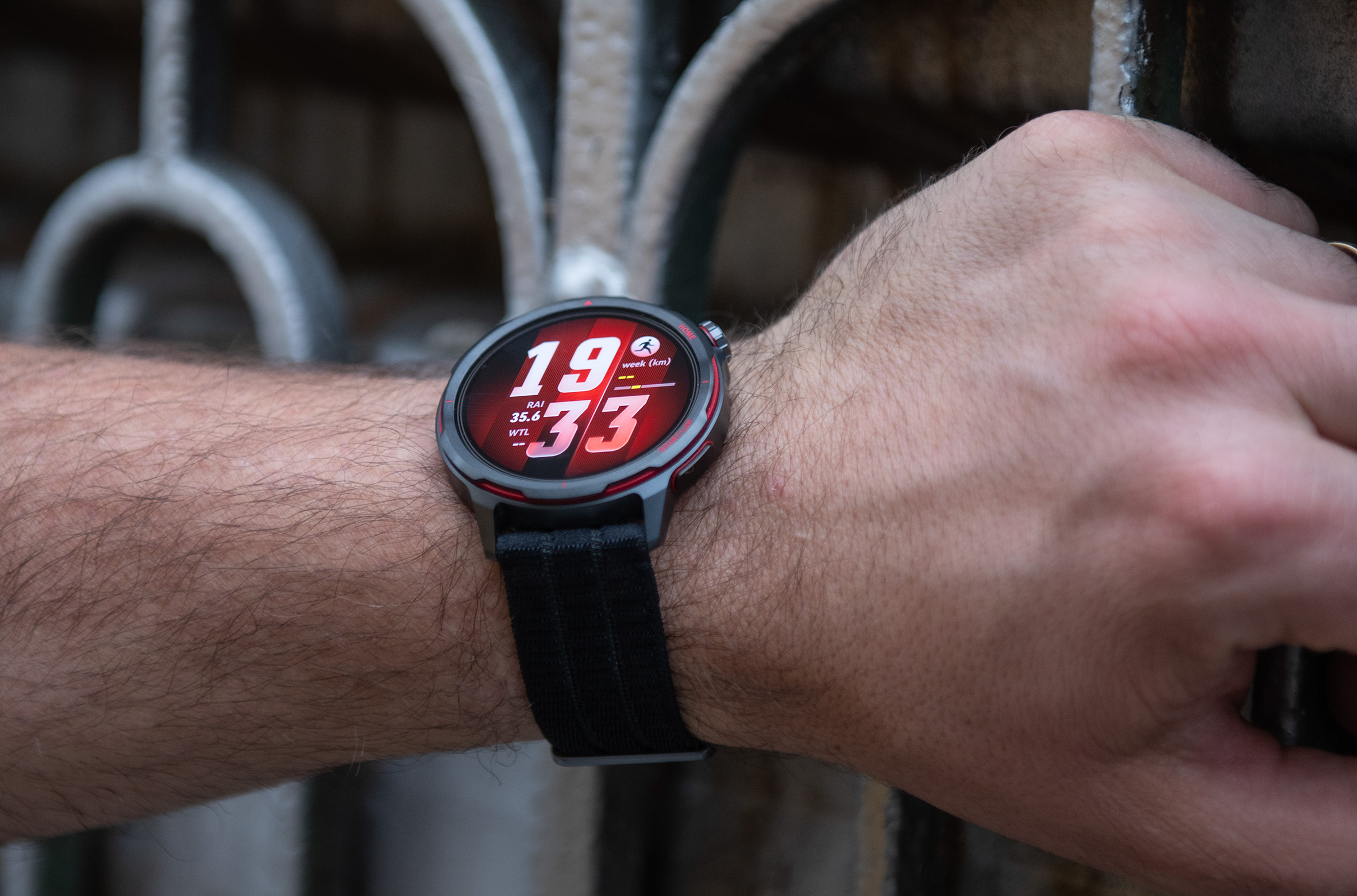 Маратонът започва от китката: как Huawei WATCH GT Runner 2 и Елиуд Кипчоге променят начина, по който тренираме