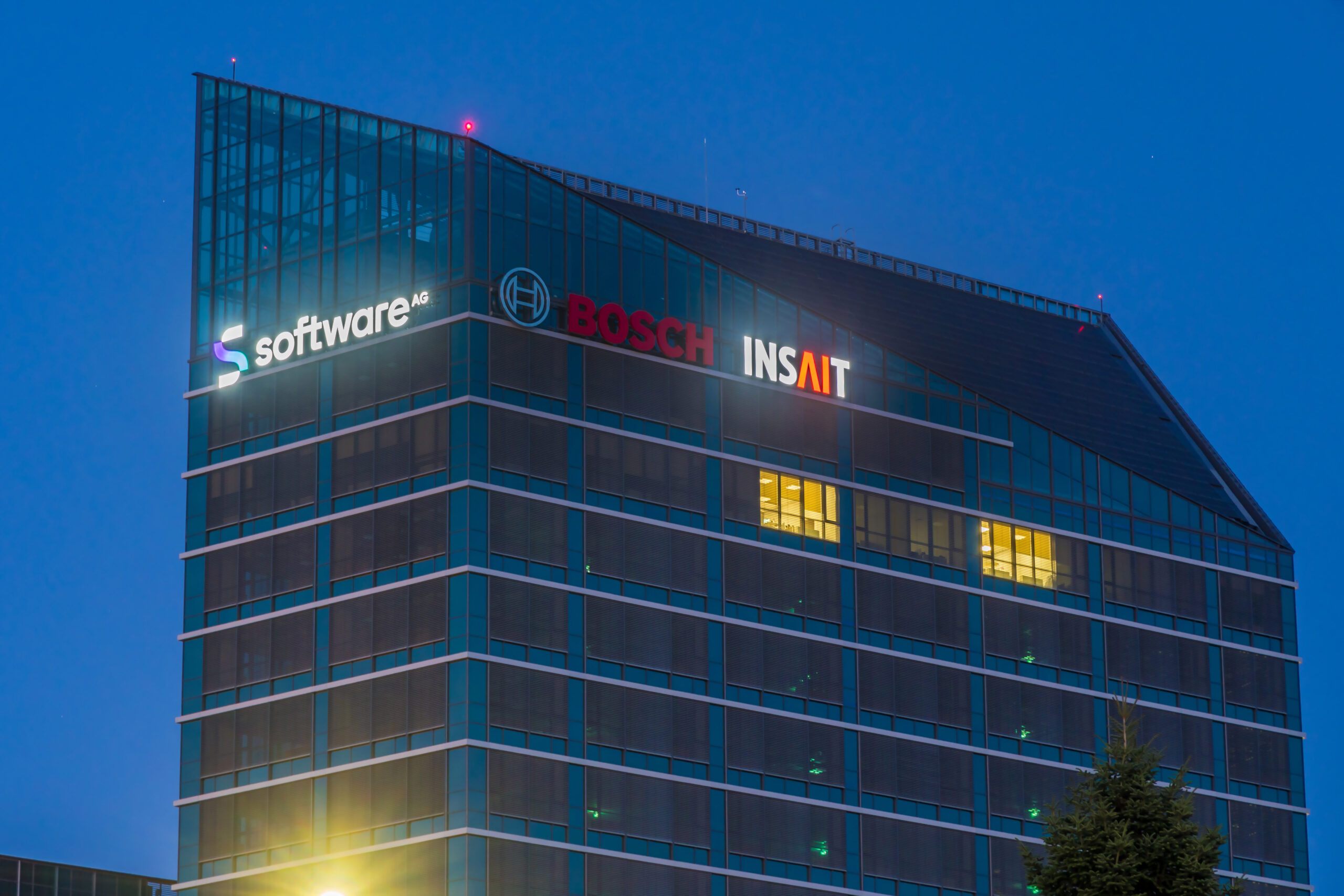 Google задълбочава сътрудничеството с INSAIT с ново дарение от 1 млн. долара