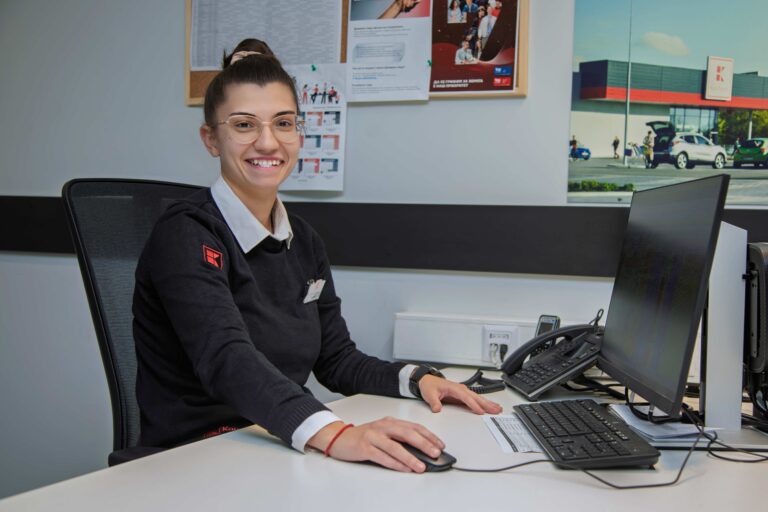 Млада и успешна: Управителят на най-новия магазин на Kaufland е само на 26