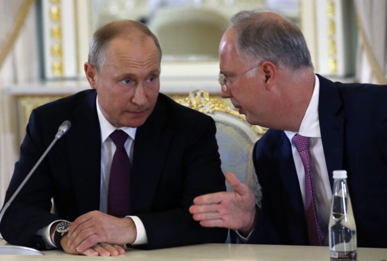 Санкциониран от САЩ човек на Путин преговаря във Вашингтон за Украйна