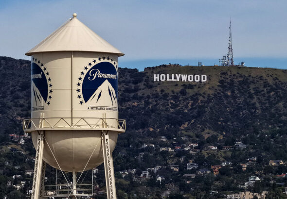 Мегасделката между Paramount и Warner Bros е поставена на пауза