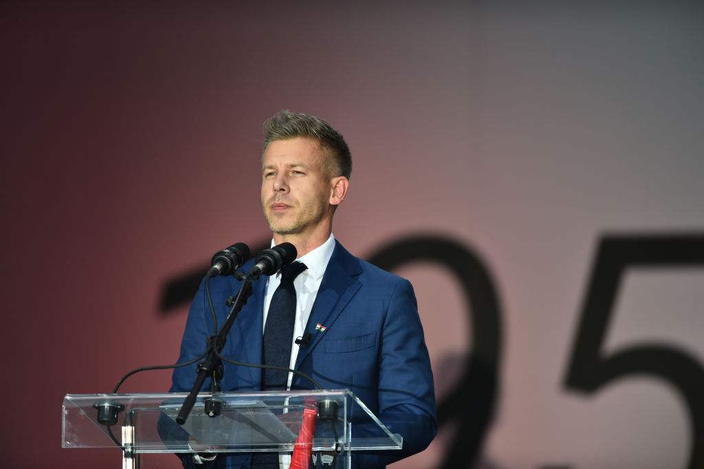 Изнудват основния опонент на Виктор Орбан със секс запис