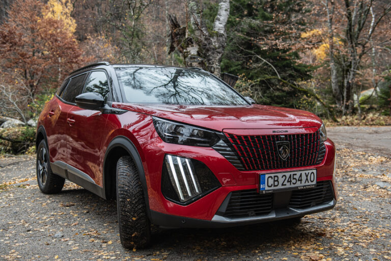 Peugeot 2008 - модерният автомобил, който допълва ежедневието със стил и без претенции