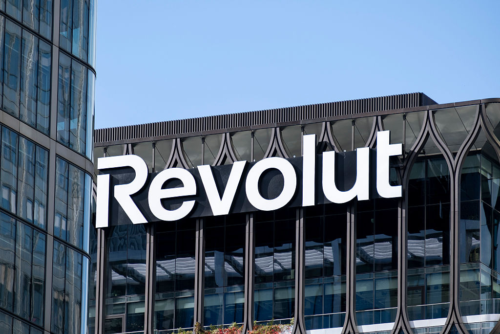 Revolut закрива левовите сметки на българските си клиенти от 17 декември