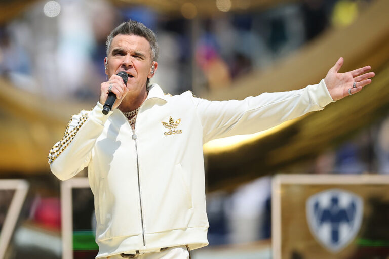 Роби Уилямс твърди, че зрението му се влошава заради инжекции за отслабване