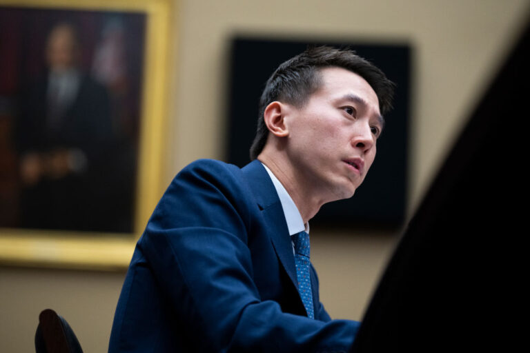 Четирима са потенциалните купувачи на TikTok. Тръмп е готов да удължи срока за продажба