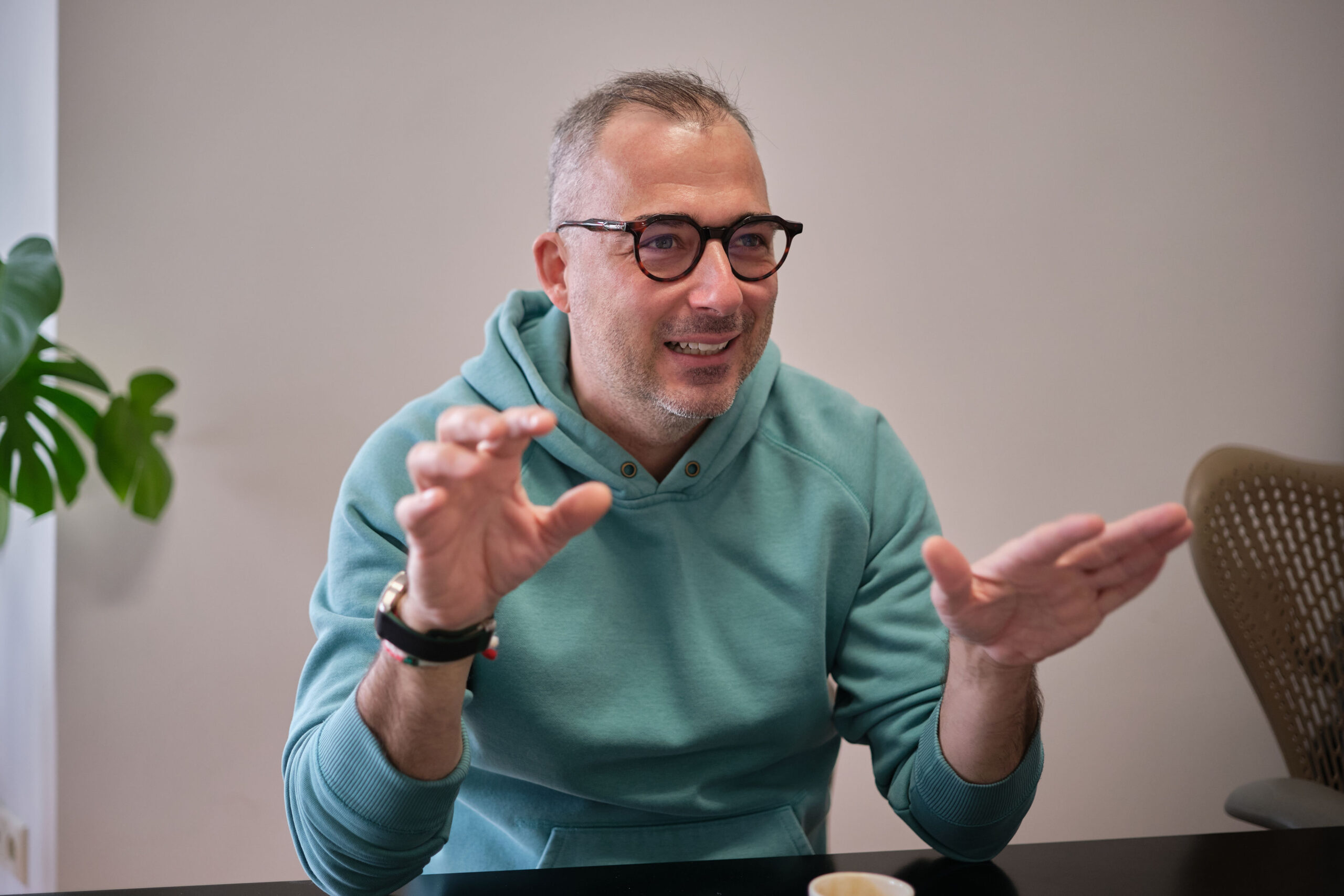 Режисьорът Тонислав Христов: В битката с фалшивите новини няма победители