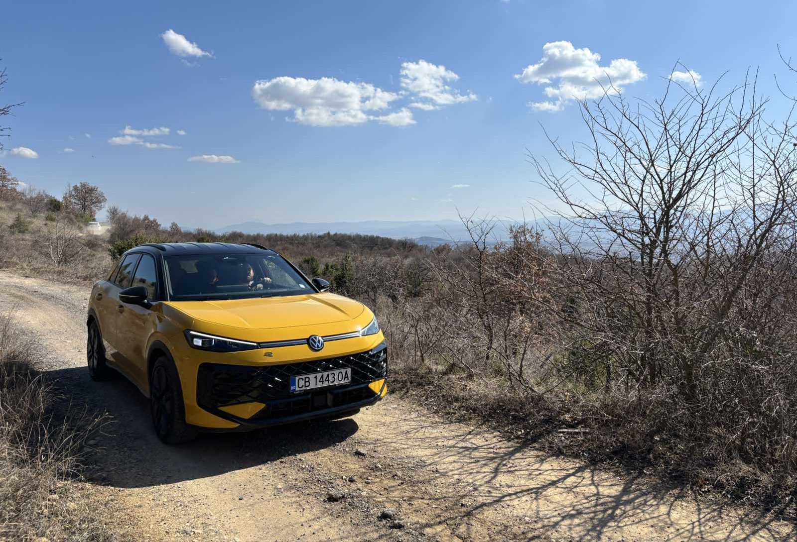 Уикенд с новия VW T-Roc: водопади, крепости и черни пътища извън града