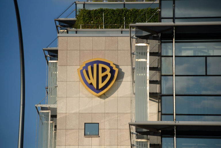 Warner разделя стрийминг услугите в отделна компания от телевизионните услуги