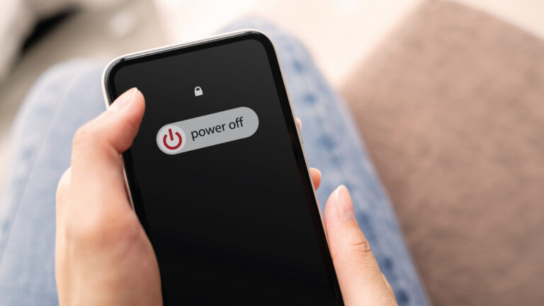 Все повече българи си поставят граници в употребата на мобилни устройства, показва ново проучване