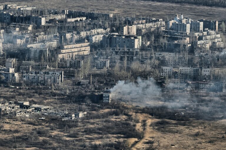 Три години от началото на руската инвазия в Украйна: Ще подари ли САЩ победа на Путин
