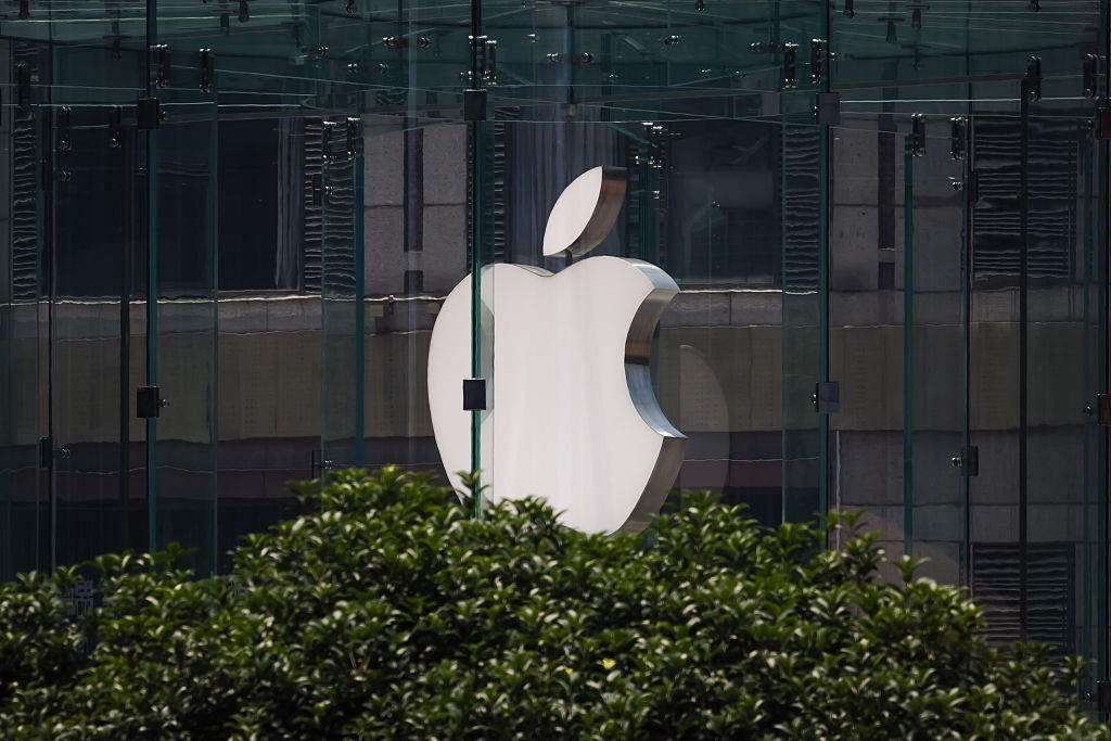 Apple обвини ЕК, че надхвърля правомощията си и налага „объркващи бизнес условия“