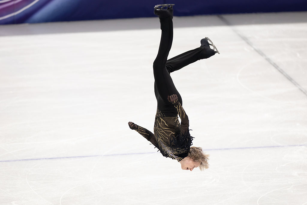 "Богът на четворните скокове" донесе олимпийска титла на САЩ във фигурното пързаляне