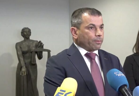 Обвиниха касиерка на политическа партия за измама с банкови кредити за почти 1 млн. евро