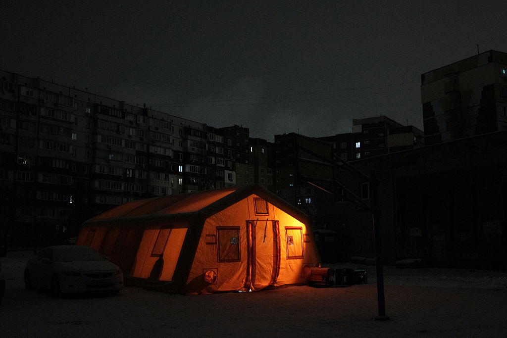 Зеленски обяви извънредно положение в енергийния сектор на Украйна