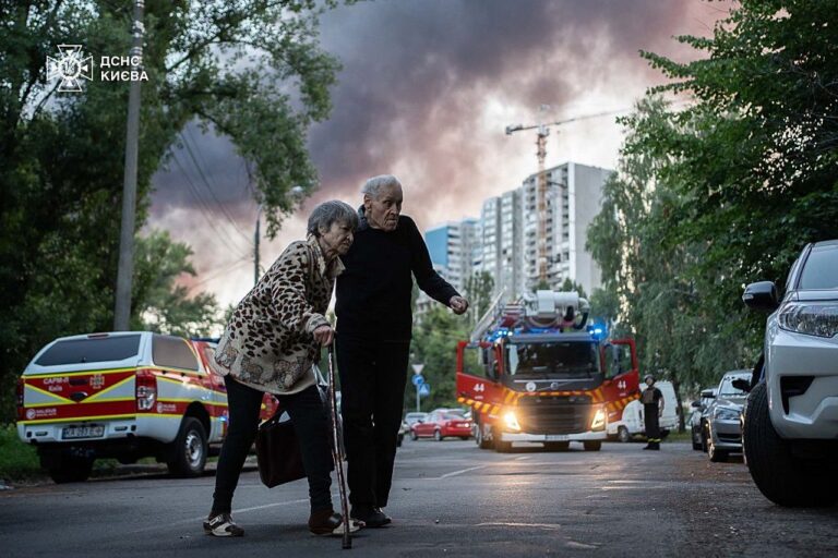 Киев гори след най-мащабната руска атака от началото на войната