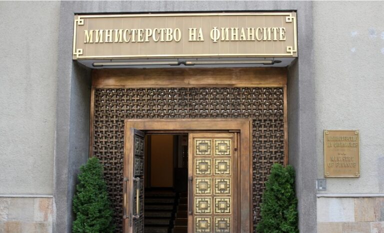 Новият държавен дълг надхвърли рекордните 17 млрд. лева от началото на годината