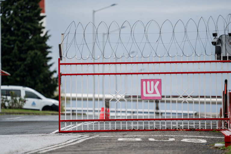 САЩ удължиха срока за продажбата на "Лукойл" за четвърти път