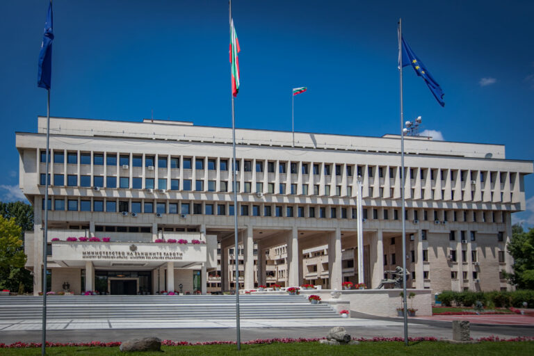 Служители на МВнР са арестувани за контрабанда (Обновена)