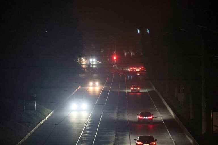 Руски атаки прекъснаха електрозахранването и отоплението в Южна Украйна