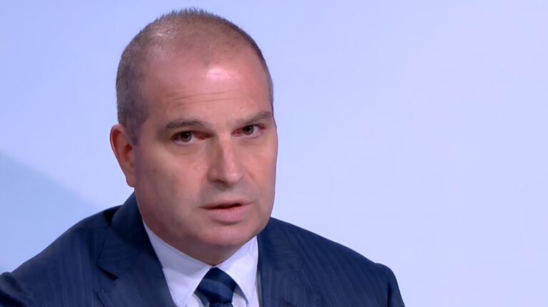 Караджов към Ryanair за сваленото дете в инвалидна количка: Дължите отговори, не оправдания