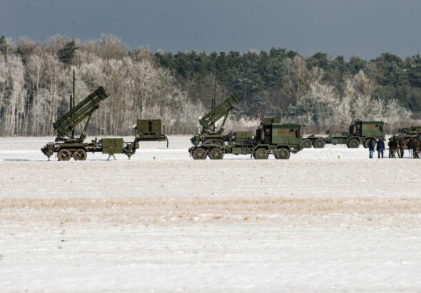 Пентагонът обмисля пренасочване на военна помощ от Украйна към Близкия изток