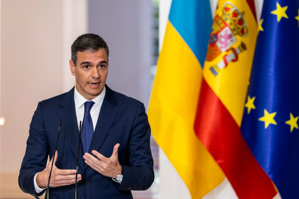 Испания забранява социалните мрежи за деца под 16 години