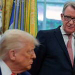 Арестуван е бившият посланик на Великобритания в САЩ