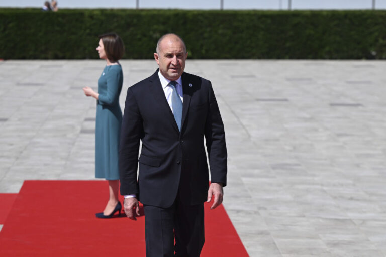 Радев намекна, че ще прави партия: „Хората настояват навсякъде“