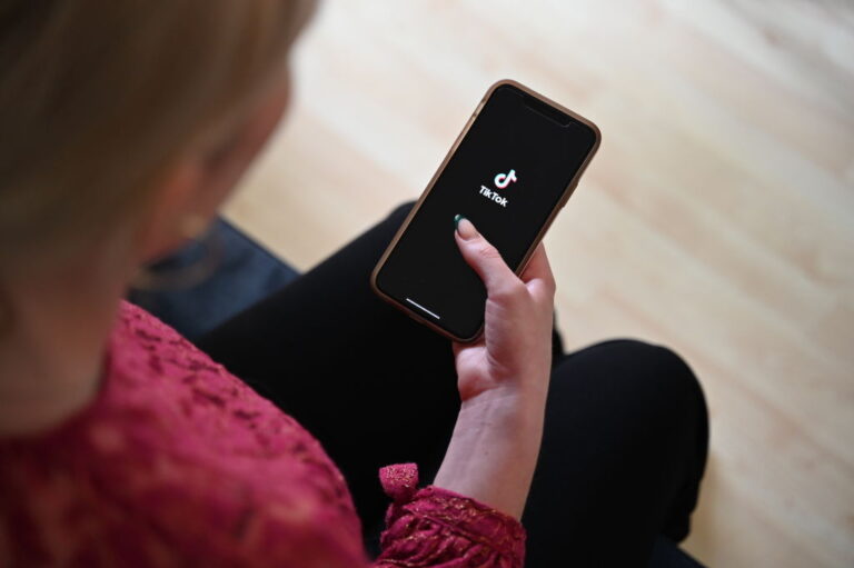 TikTok възстанови работата си в САЩ благодарение на Тръмп