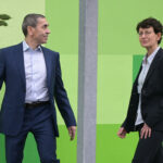 Съпрузите, които създадоха Covid-ваксината, напускат BioNTech