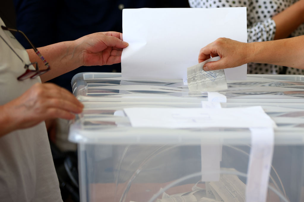 Изборният ден започна - секциите отвориха в цялата страна