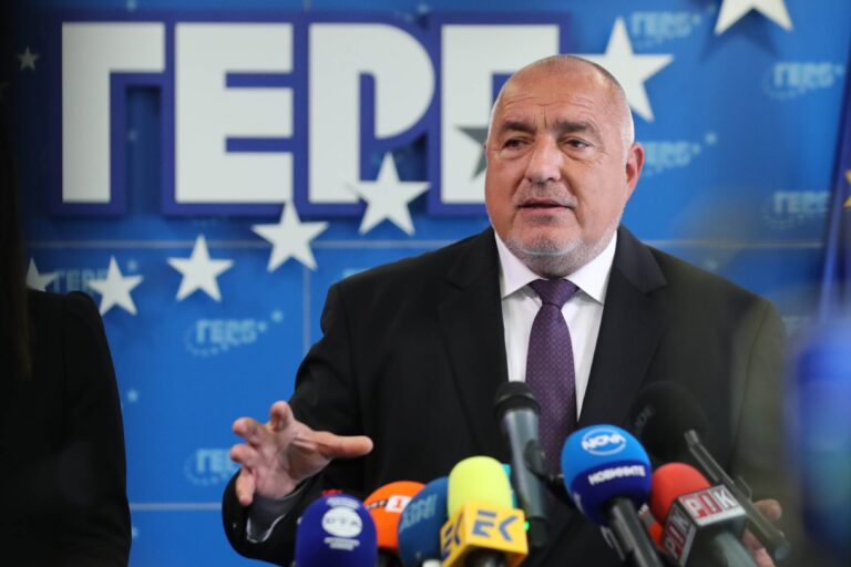 Борисов смята да се "жертва" като кандидат-премиер на кабинет с ПП-ДБ, БСП и ИТН