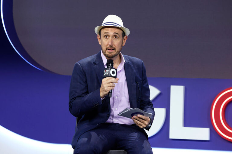 Главният редактор на Forbes е уволнен, след като тайно взел 6 млн. долара от бизнес партньор